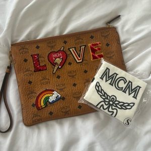 MCM Love Patch Visetos Medium Pouch
